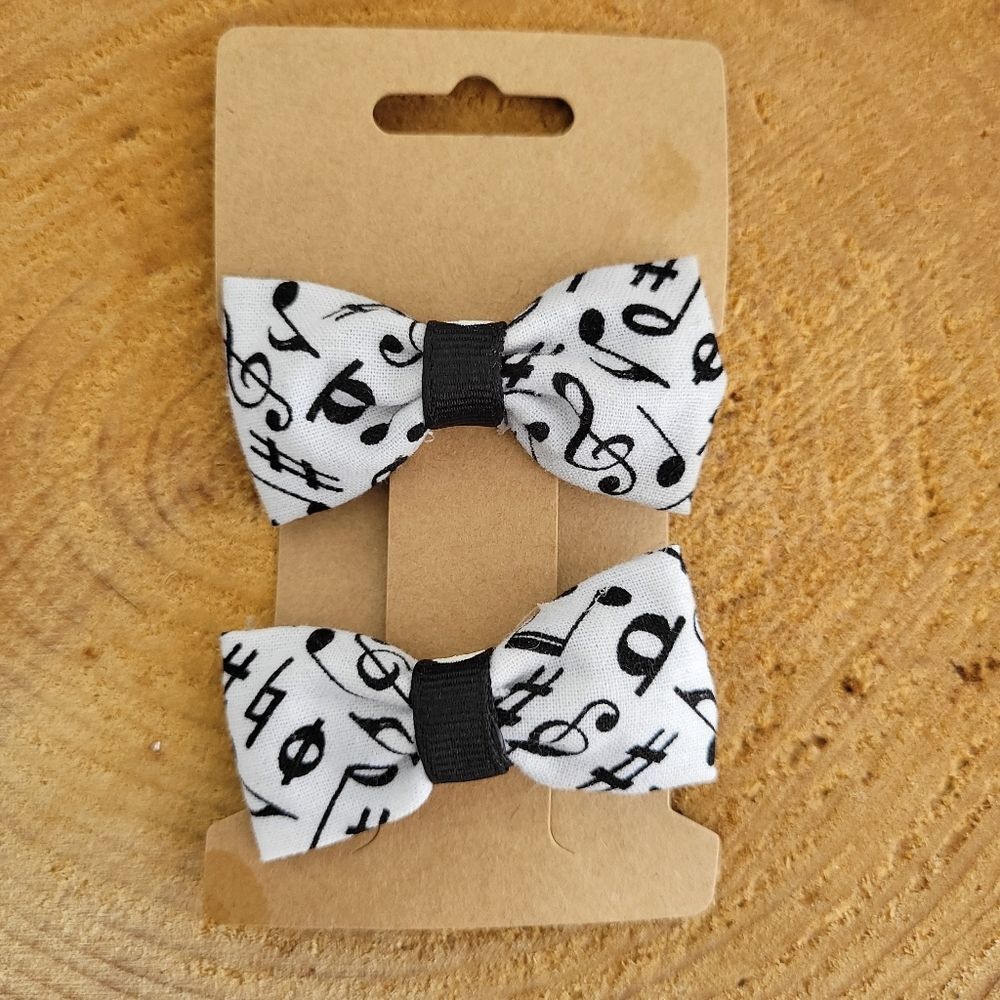 Handmade Fabric White & Black Musical Note Hair Bow Clips 2pk